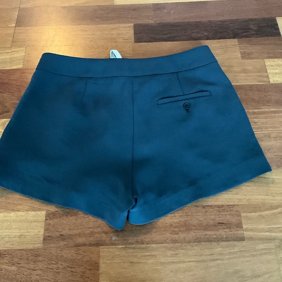 Wilfred dress shorts mint condition - Picture 2 of 3